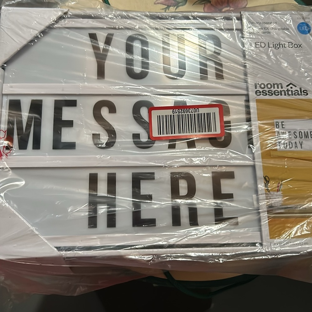πHPπ Room Essentials Custom Message LED Light Box NIB - Picture 2 of 3